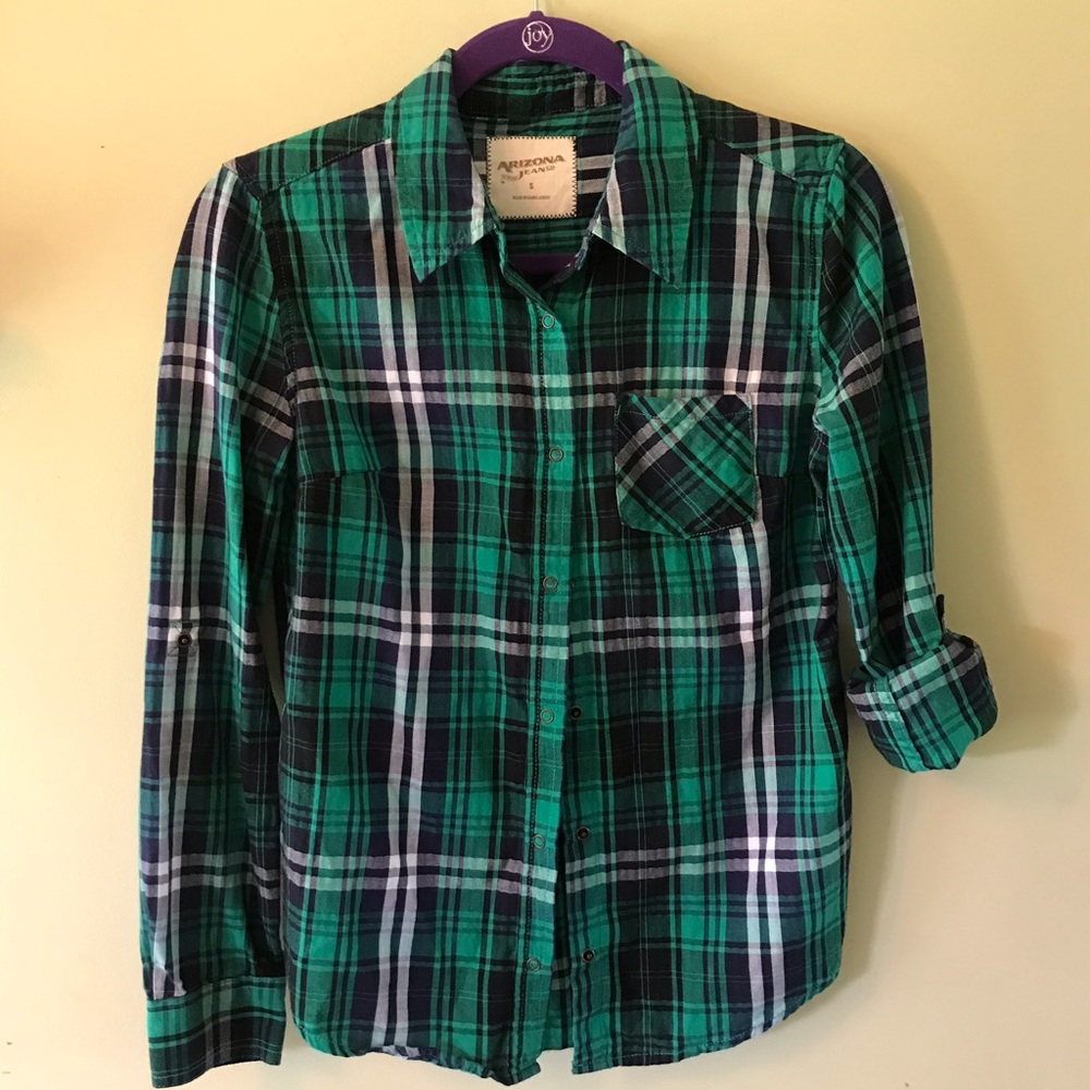 Green plaid, long sleeved, snap closures. Size S